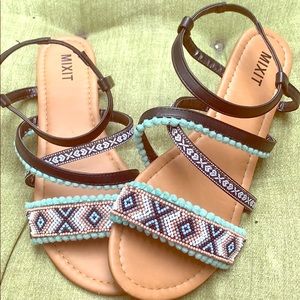 Women’s sandals
